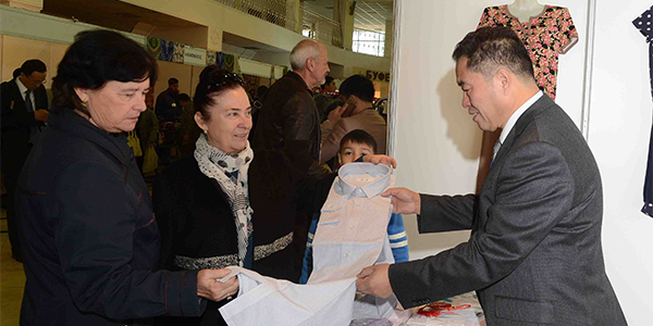 Выставка товаров из Синьцзяна открылась в Узбекистане