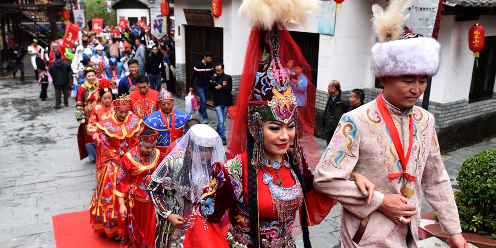 Коллективная многонациональная свадьба в провинции Гуандун