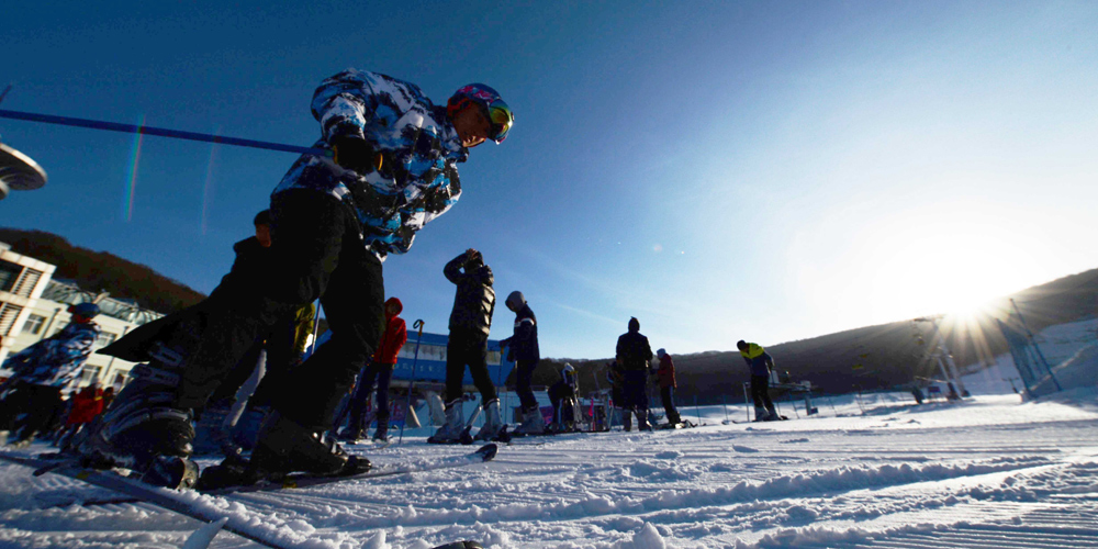 Победа над собой -- Тренировки лыжников-инвалидов в снежных горах провинции Хэйлунцзян