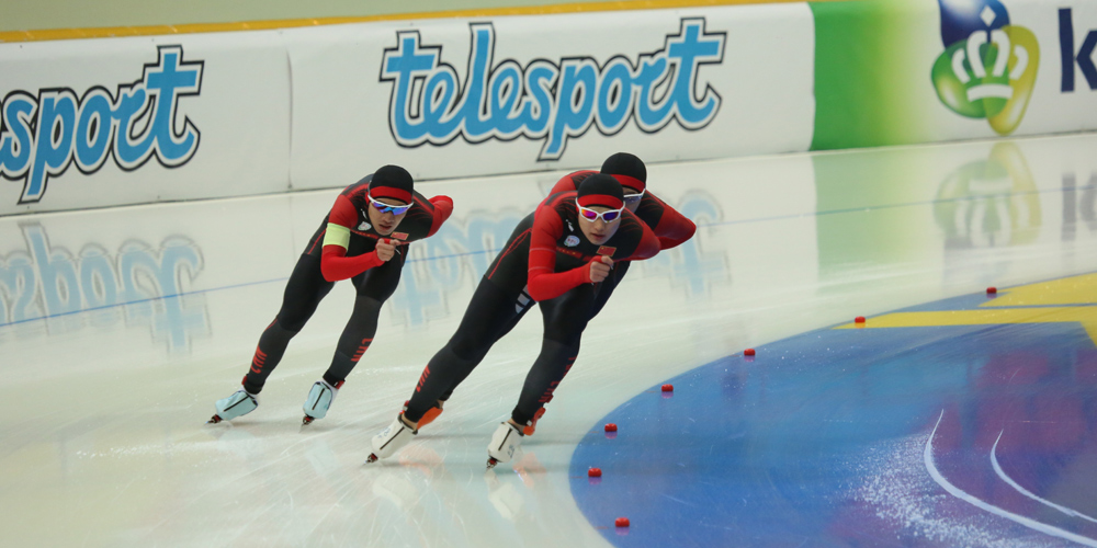 Конькобежный спорт -- 3-й этап Кубка мира в Астане: Японцы выиграли командную гонку преследования