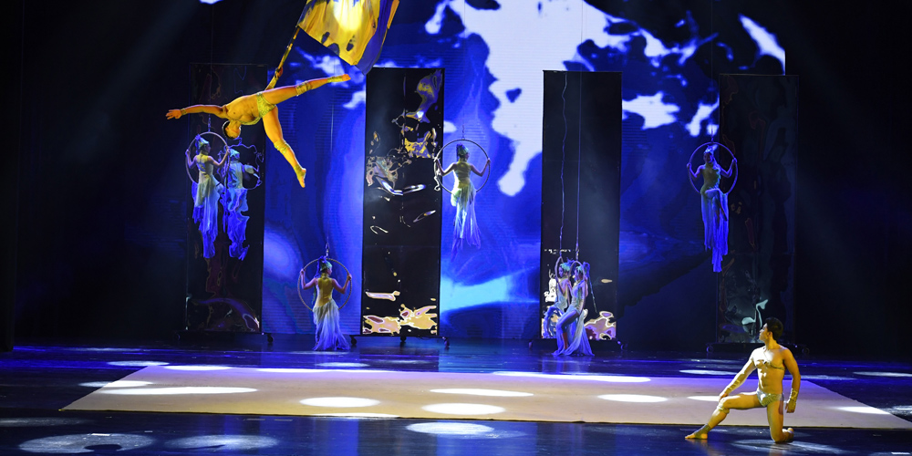 III Китайский фестиваль акробатического искусства открылся в Лояне