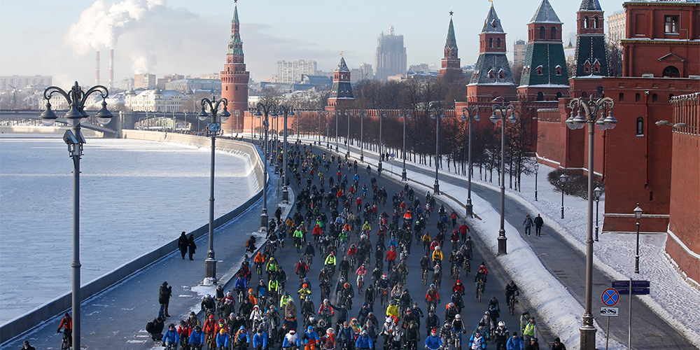 Зимний велопарад прошел в Москве