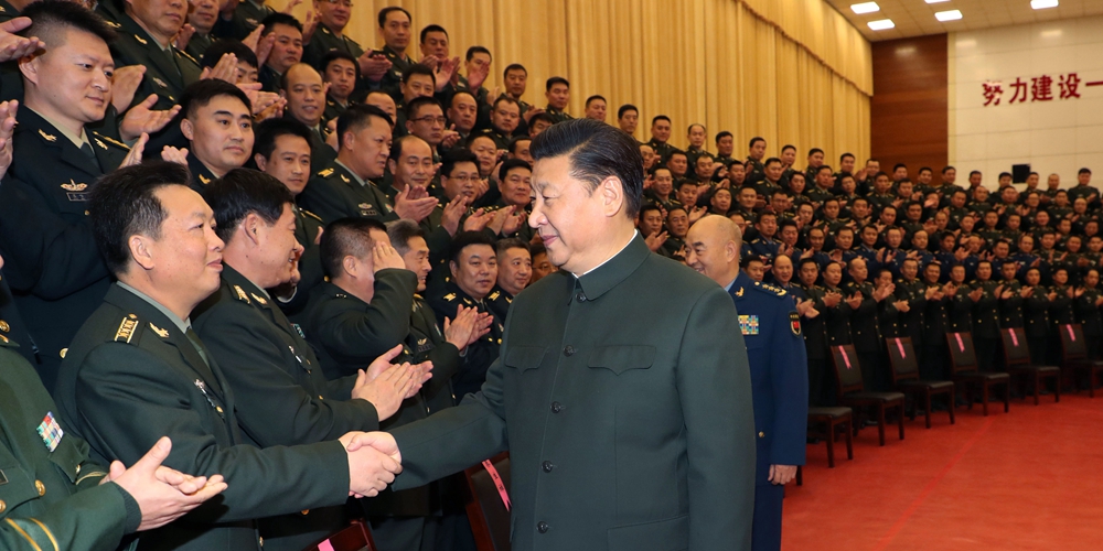 Си Цзиньпин перед Новым годом по лунному календарю проинспектировал силы НОАК в Чжанцзякоу