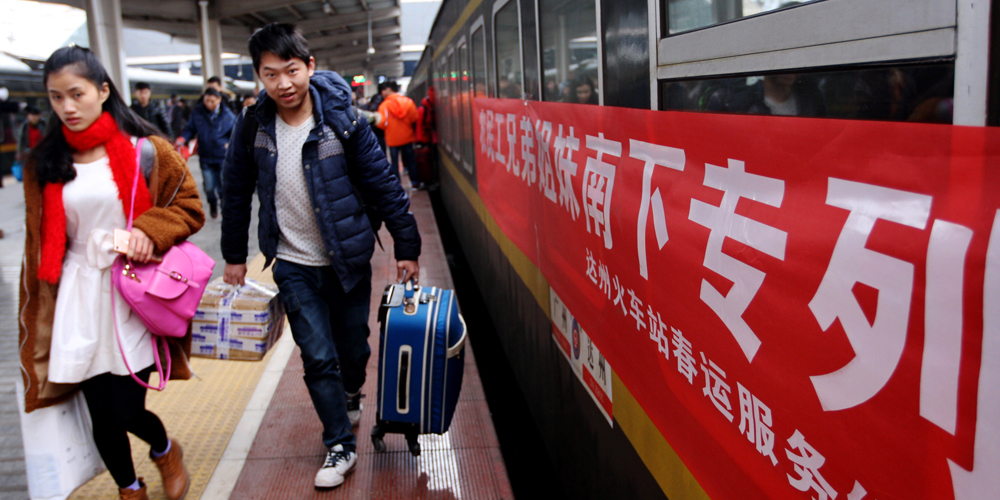 В Китае на новогодние праздники поездами воспользовались почти 52 млн пассажиров