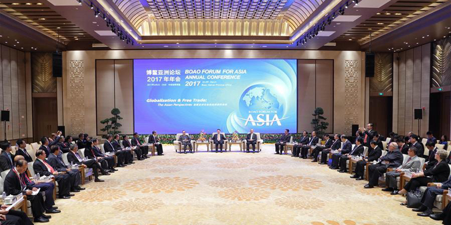 Чжан Гаоли встретился с китайскими и зарубежными предпринимателями на Боаоском азиатском форуме 2017 года