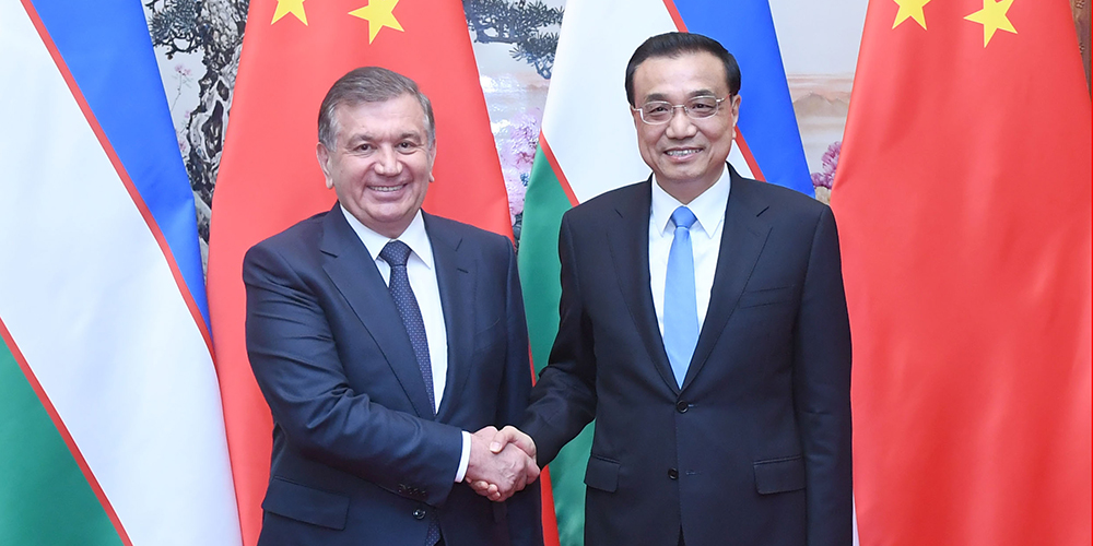 /Пояс и путь/ Ли Кэцян встретился с президентом Узбекистана Ш.Мирзиеевым