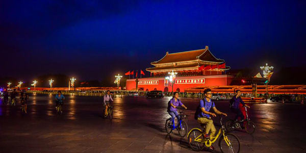Красочная иллюминация в Пекине