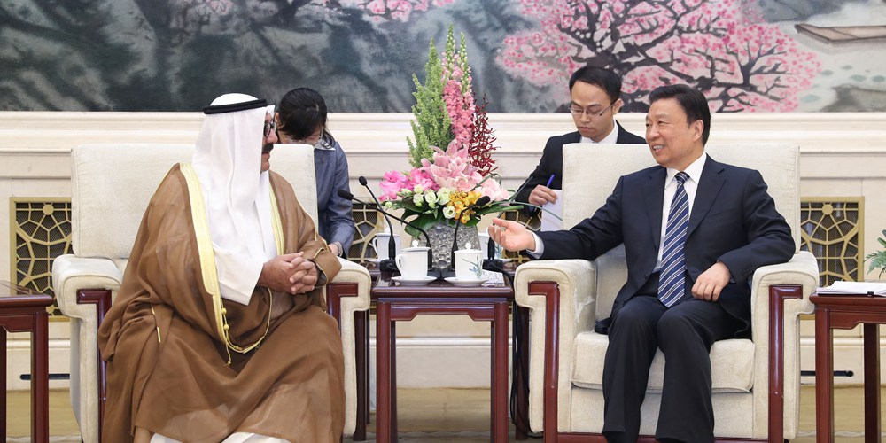 Зампредседателя КНР Ли Юаньчао встретился с министром по делам канцелярии Эмира Кувейта
