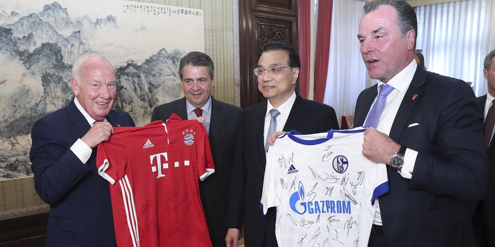 Ли Кэцян встретился с вице-канцлером, главой МИД Германии З.Габриэлем