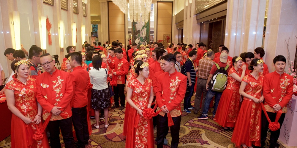 Коллективная свадьба молодых пар с двух берегов Тайваньского пролива