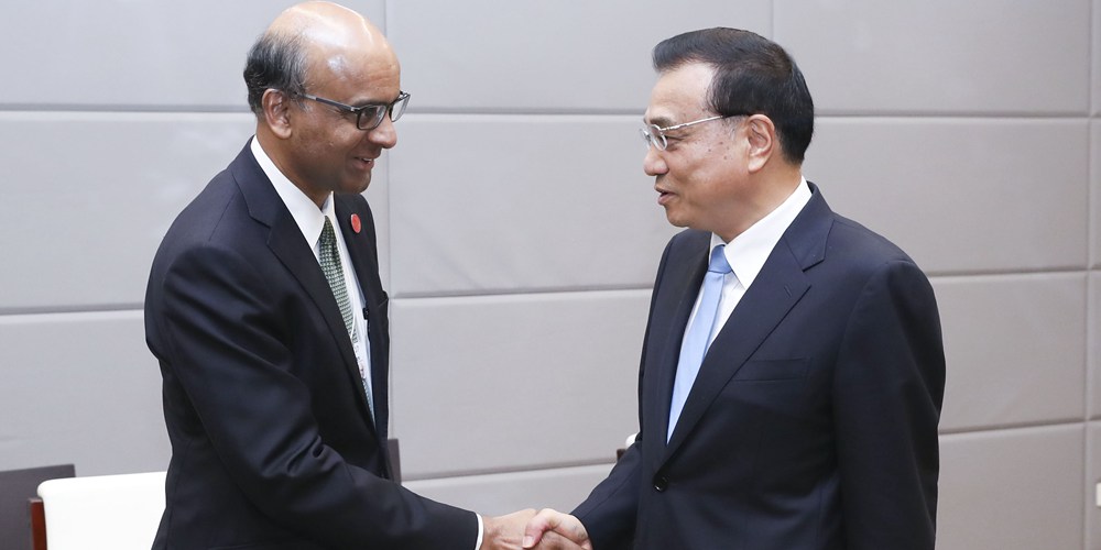 Ли Кэцян: Китай надеется, что Сингапур продолжит играть конструктивную роль в развитии 
китайско-асеановских отношений
