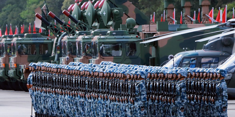 Си Цзиньпин провел инспекцию гарнизона контингента НОАК в САР Сянган