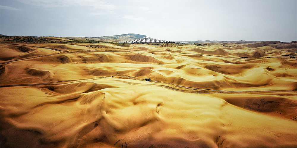 "Гудящие дюны" во Внутренней Монголии: взгляд с неба