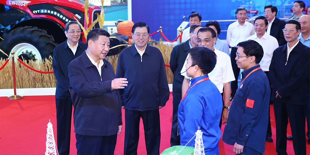 Си Цзиньпин призвал неотступно стремиться к реализации китайской мечты о национальном возрождении