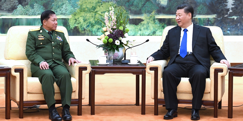 Си Цзиньпин встретился с главнокомандующим армией национальной обороны Мьянмы