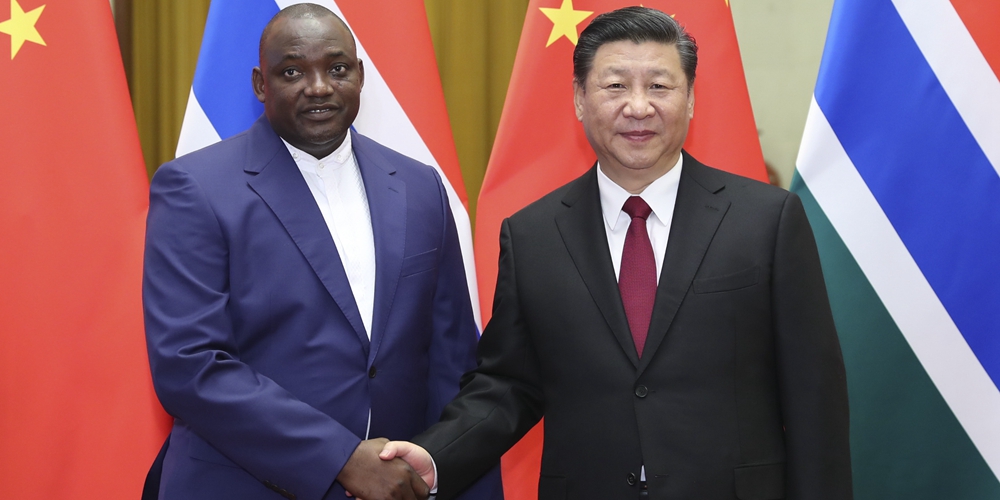 Си Цзиньпин провел переговоры с президентом Гамбии А.Барроу