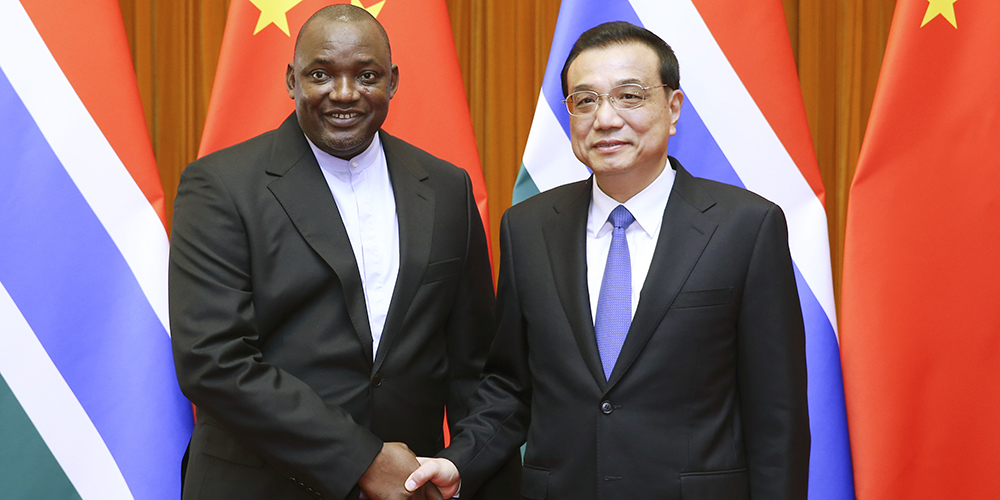 Ли Кэцян встретился с президентом Гамбии