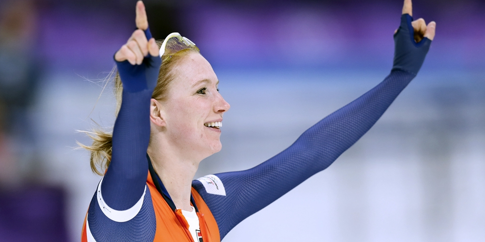 Голландская конькобежка Ахтеректе стала победительницей в забеге на 3000 метров на ОИ-2018