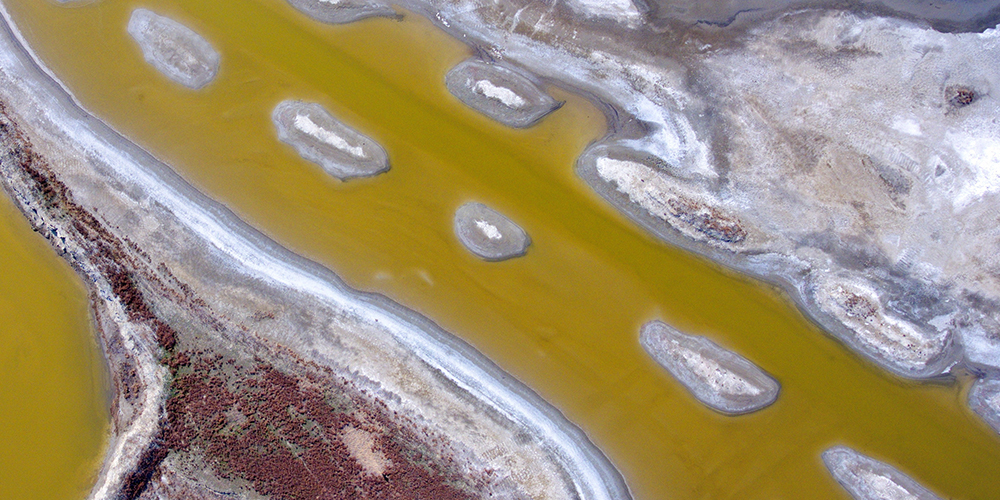 "Цветные" соляные озера в Юньчэне
