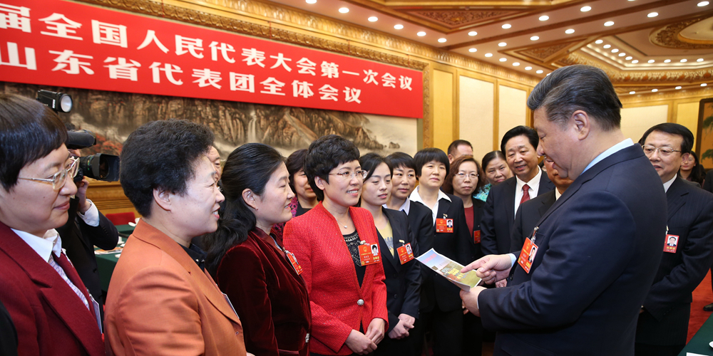 Си Цзиньпин участвовал в панельной дискуссии с депутатами ВСНП от провинции Шаньдун