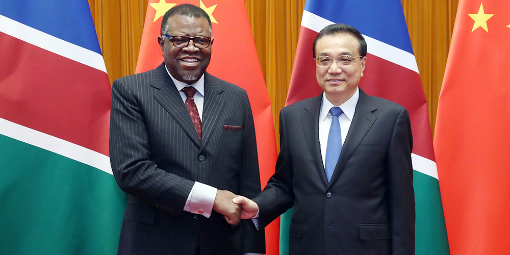 Ли Кэцян встретился с президентом Намибии Х.Гейнгобом