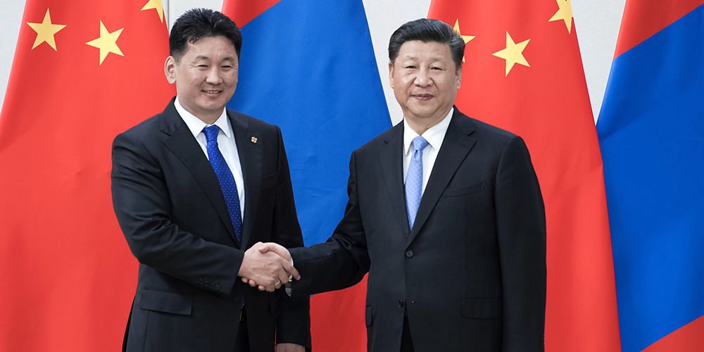 Си Цзиньпин встретился с премьер-министром Монголии Ухнаагийном Хурэлсухом