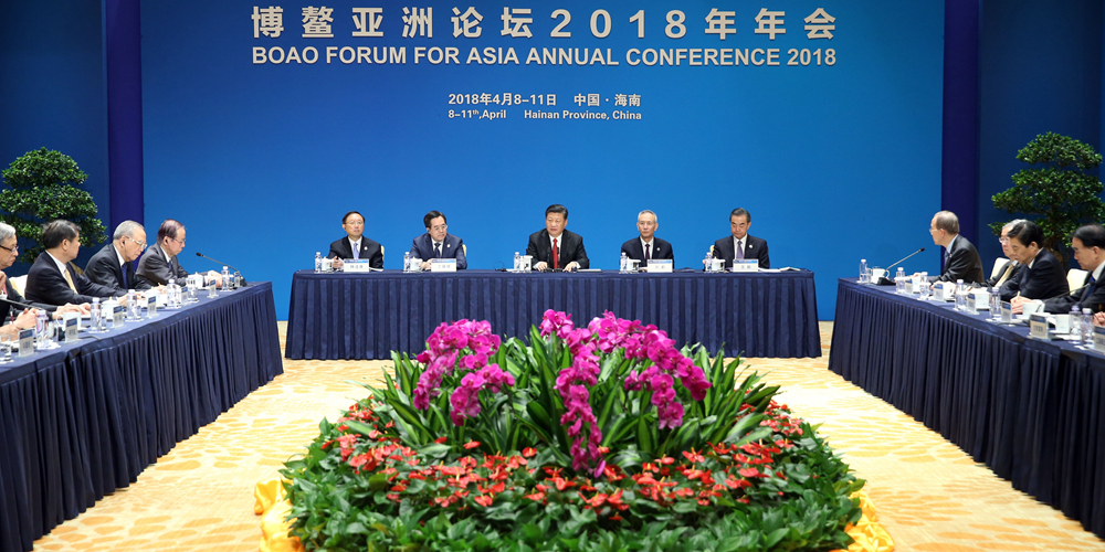 Си Цзиньпин встретился с членами Совета Боаоского азиатского форума