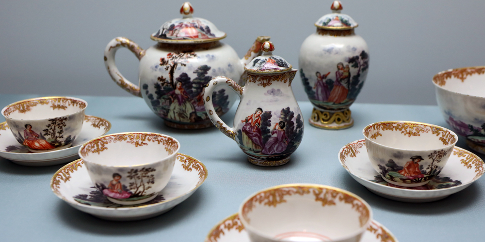 В САР Сянган проходит выставка чайной посуды