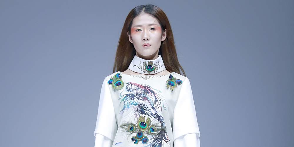 Китайская международная неделя студенческой моды 2018 -- Коллекция факультета текстиля и одежды Циндаоского университета