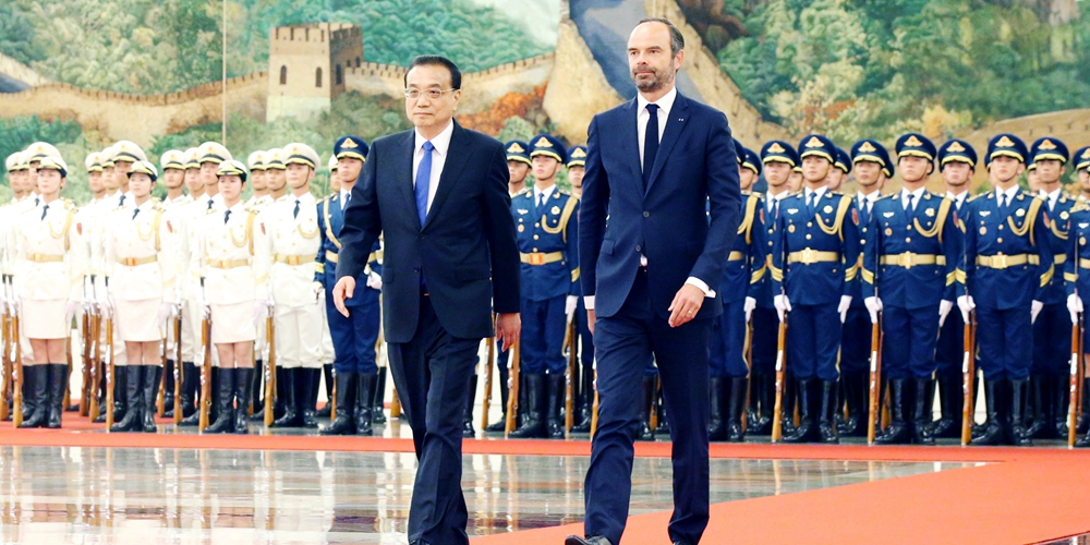 Ли Кэцян провел переговоры с премьер-министром Франции Э.Филиппом