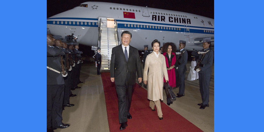 Си Цзиньпин прибыл в ЮАР с государственным визитом