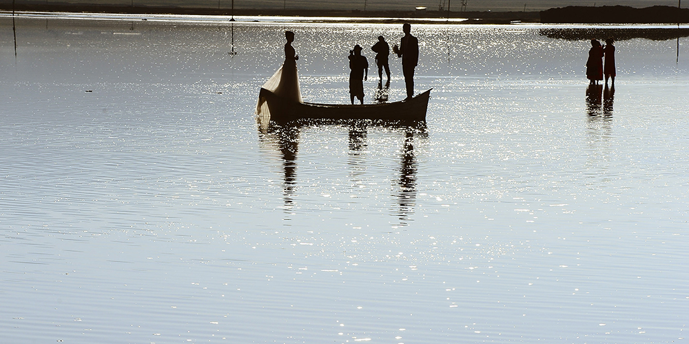 "Зеркало неба" -- соленое озеро Чака