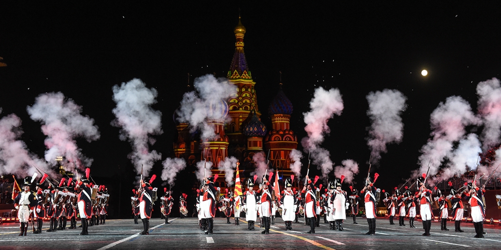 В Москве проходит Международный военно-музыкальный фестиваль "Спасская Башня"