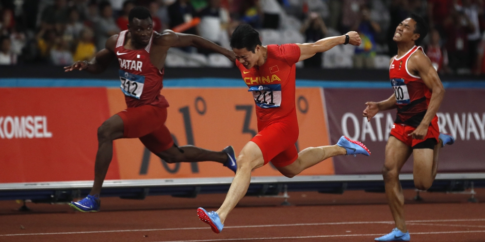 18-е Азиатские игры -- Китайский "летающий спринтер" Су Бинтянь -- новый король на 100-метровой дистанции в Азии