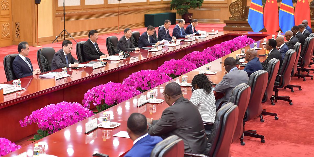 Си Цзиньпин встретился с премьер-министром ДРК Б.Тшибалой
