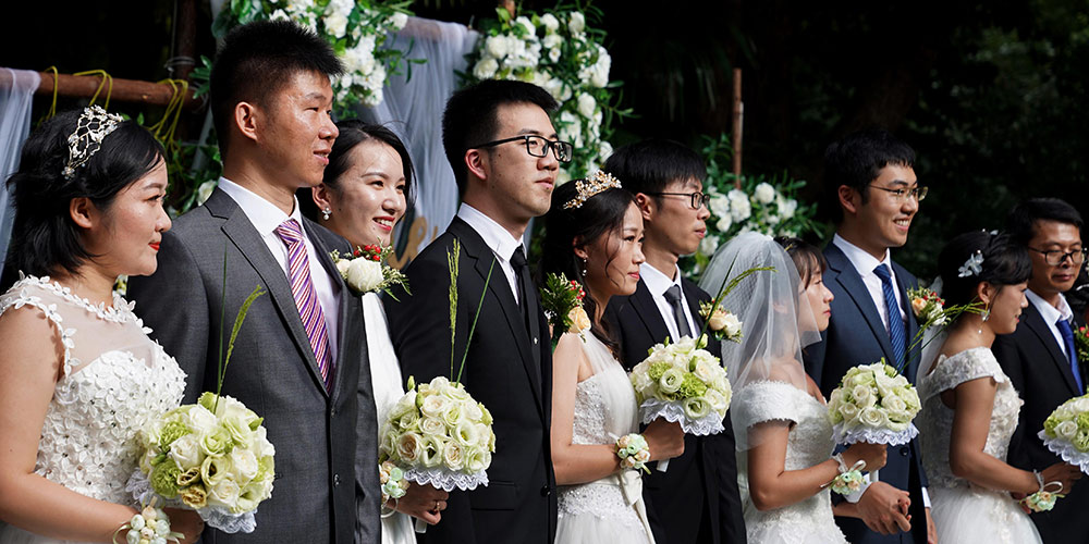 Коллективная свадьба состоялась в Шанхае