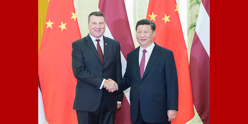 Си Цзиньпин встретился с президентом Латвии