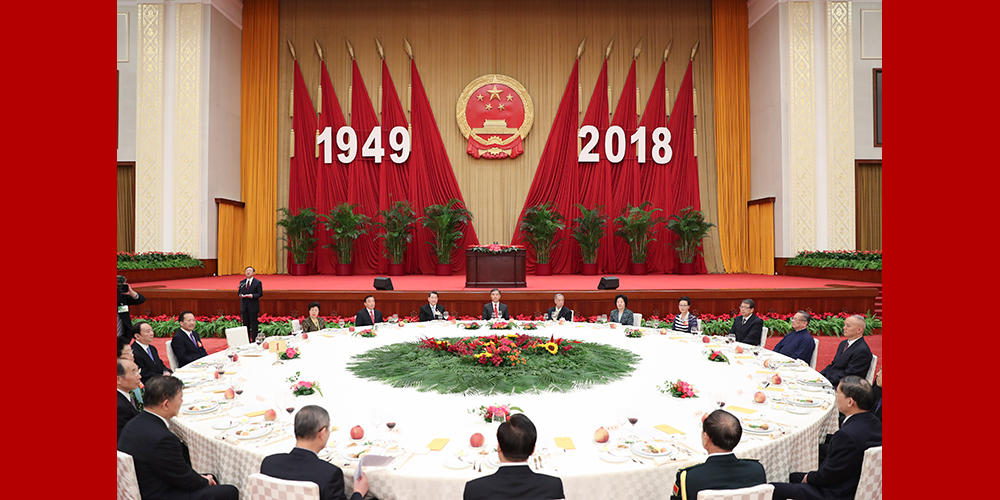 В Пекине провели прием в честь 69-й годовщины образования КНР