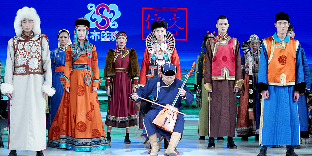 Презентация коллекции одежды EVE CINA в Пекине