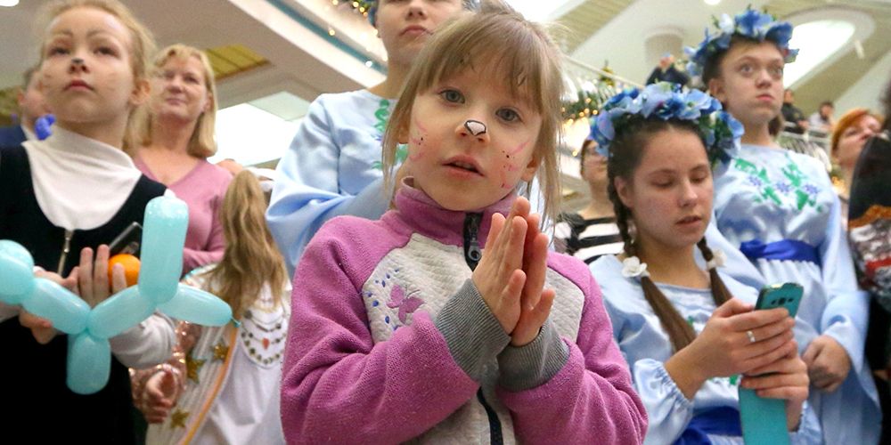 В Международный день волонтера в Минске чествовали победителей конкурса "Волонтер года -- Доброе сердце"