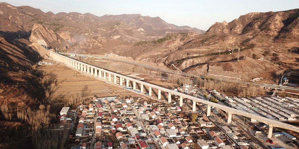10 новых железных дорог готовы к сдаче в эксплуатацию в Китае до конца 2018 года