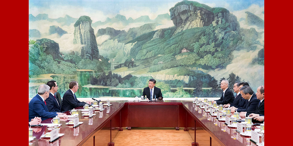 Си Цзиньпин встретился с торговым представителем и министром финансов США