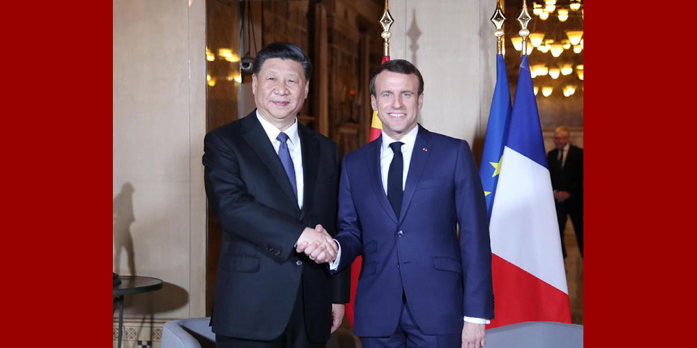 Си Цзиньпин встретился с президентом Франции Э. Макроном