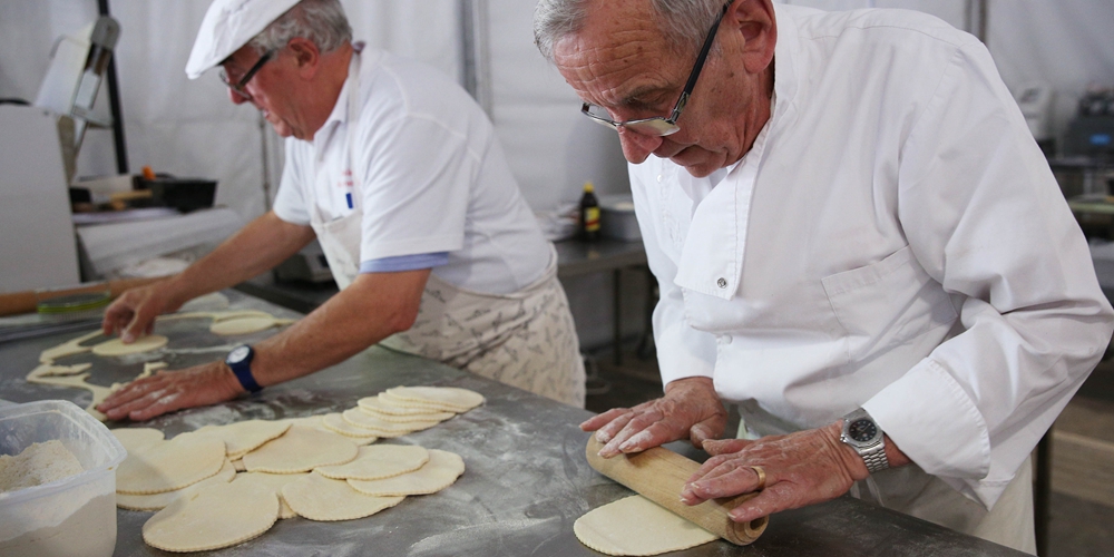 В Париже проходит традиционный фестиваль хлеба