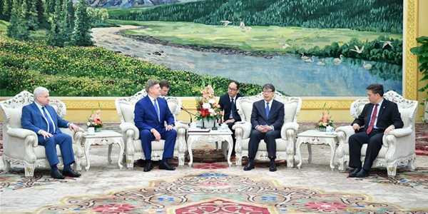 Чэнь Си встретился с делегацией Администрации президента РФ