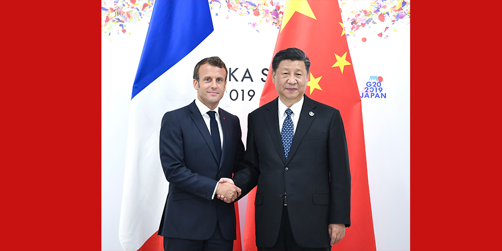 Си Цзиньпин встретился с президентом Франции Э. Макроном