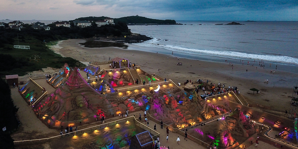 Международный фестиваль песчаной скульптуры открылся в Чжоушане