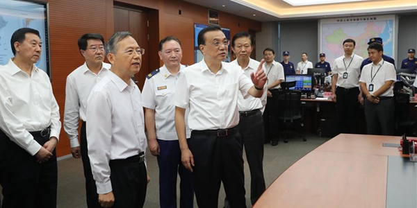 Ли Кэцян посетил с инспекцией министерство по управлению чрезвычайными ситуациями КНР