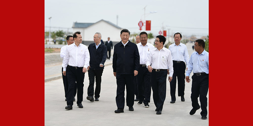 Си Цзиньпин: Счастье народа является тем, к чему стремится КПК