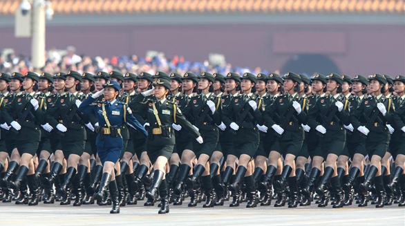 Женщины-генералы приняли участие в военном параде